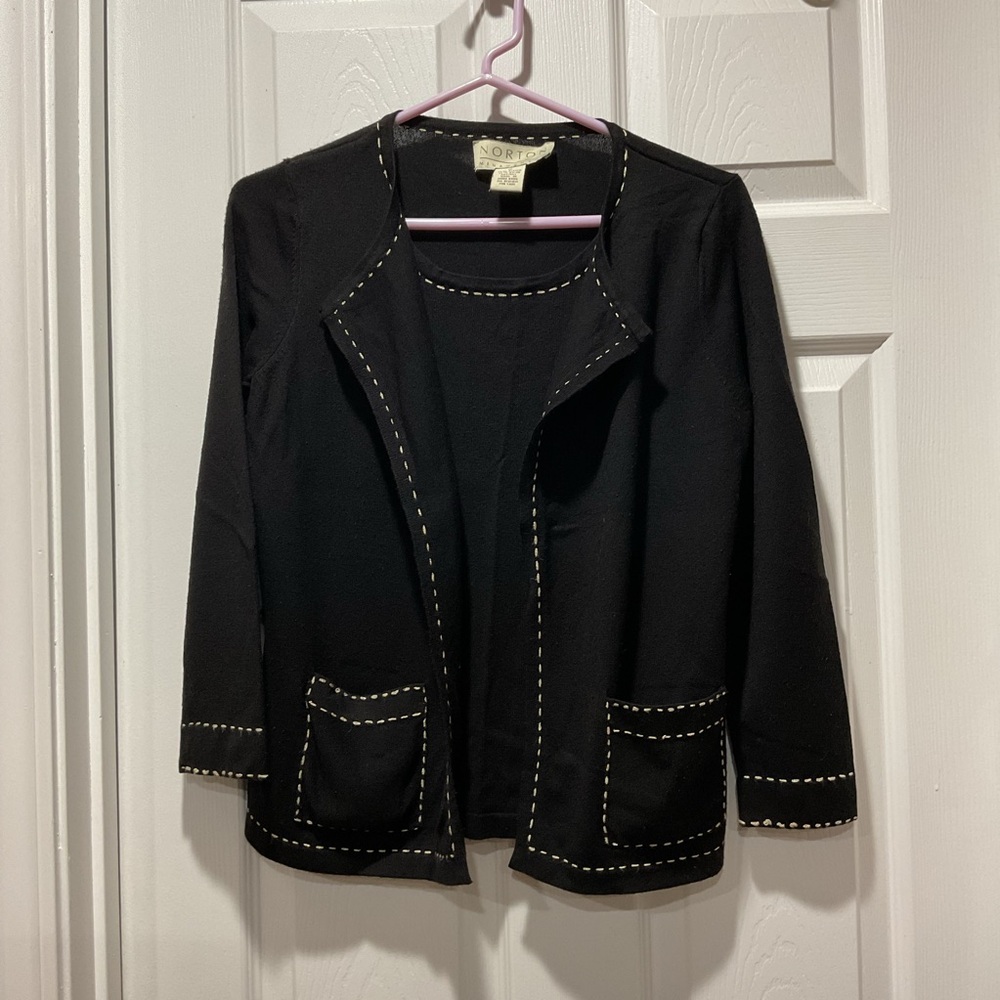 One piece sweater with pockets and belt attached shell underneath S/M